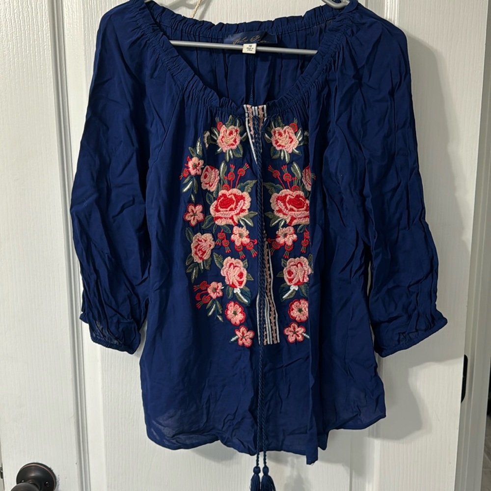 Blue Rain Medium Top with embroidered flowers